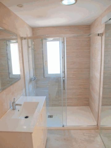 4 soverom Hus til leie i Manilva med svømmebasseng garasje - € 2 500 (Ref: 9784915)