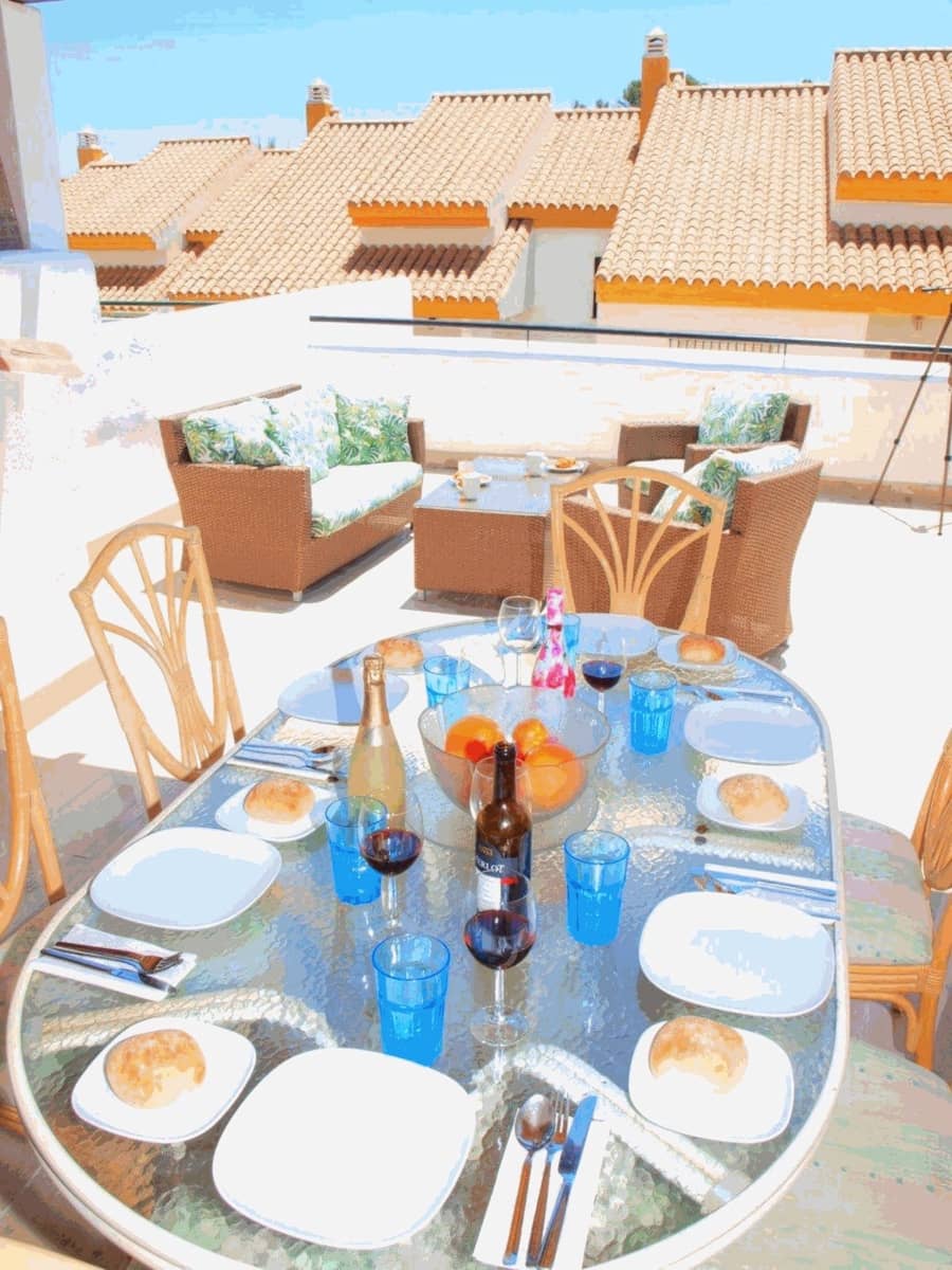 4 Zimmer Haus zu vermieten in Manilva mit Pool Garage - 2.500 € (Ref: 9784915)