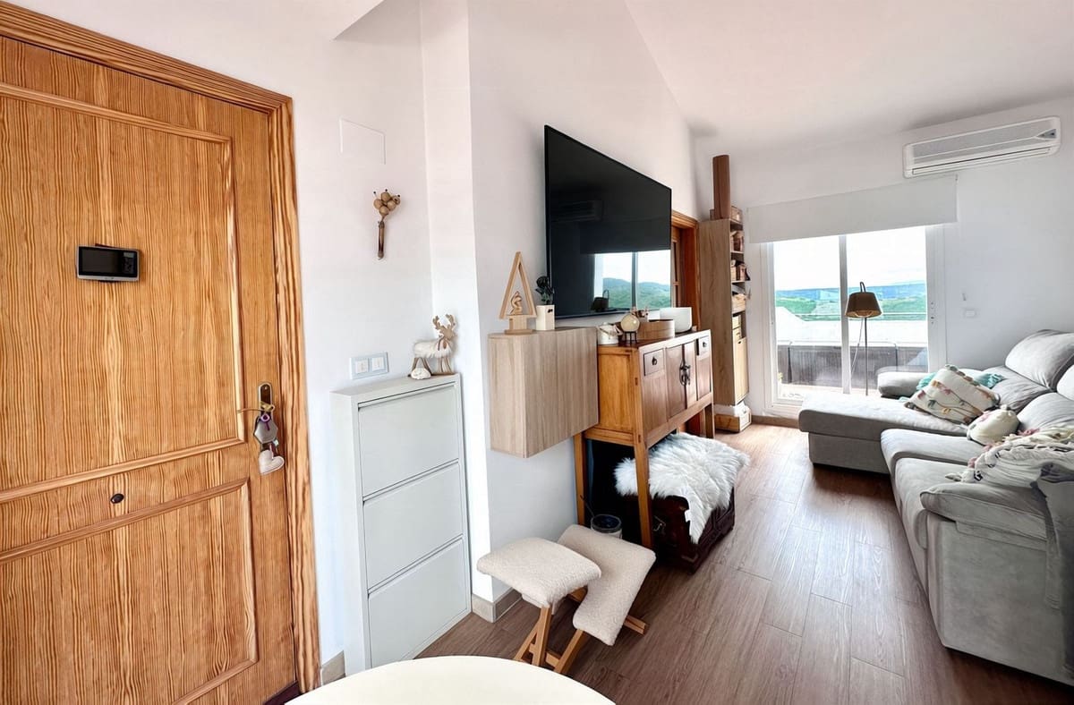 1 slaapkamer Penthouse te koop in Manilva met zwembad - € 169.000 (Ref: 9813013)