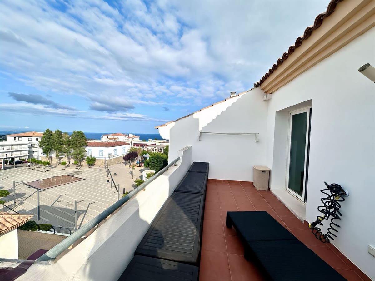 1 slaapkamer Penthouse te koop in Manilva met zwembad - € 169.000 (Ref: 9813013)