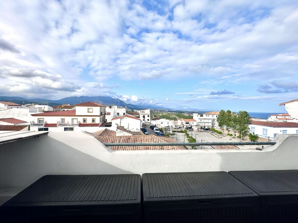 1 slaapkamer Penthouse te koop in Manilva met zwembad - € 169.000 (Ref: 9813013)
