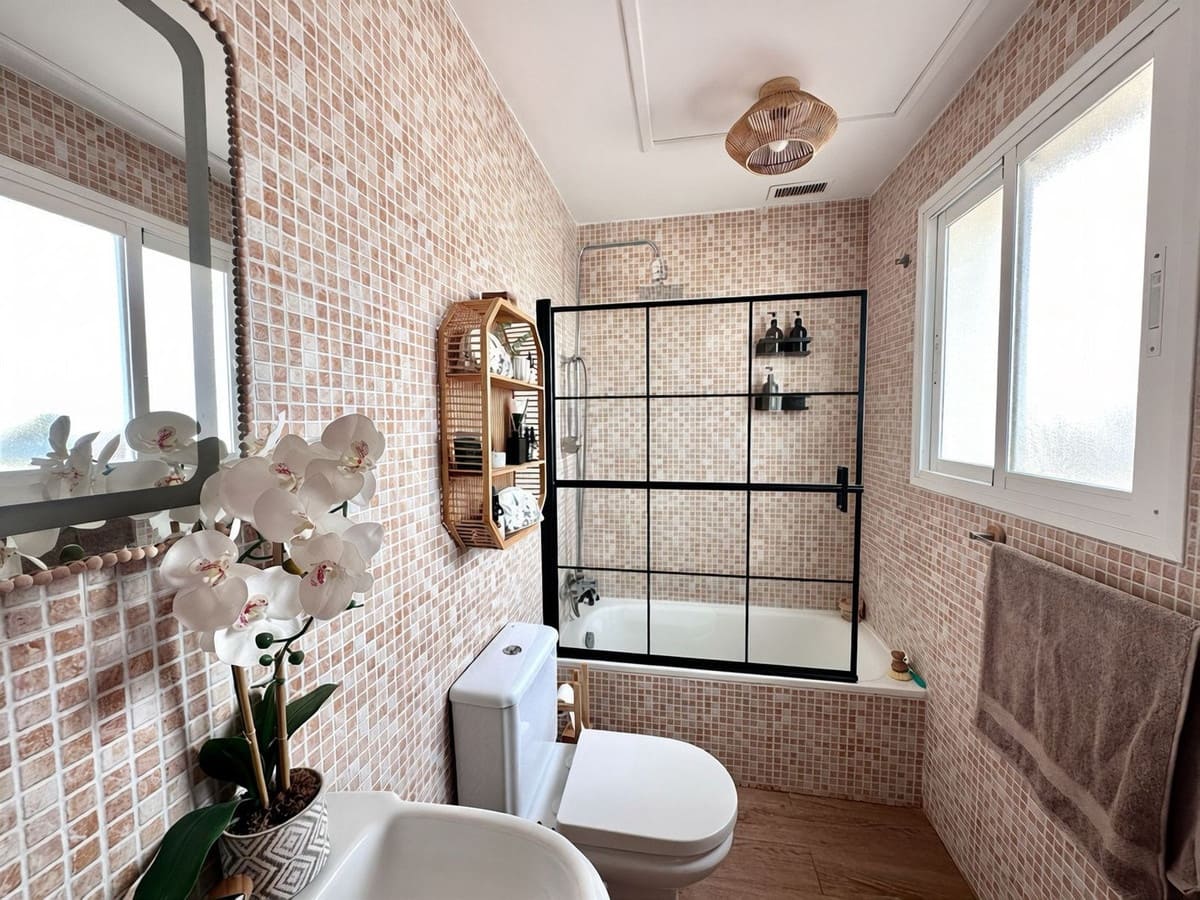 1 slaapkamer Penthouse te koop in Manilva met zwembad - € 169.000 (Ref: 9813013)