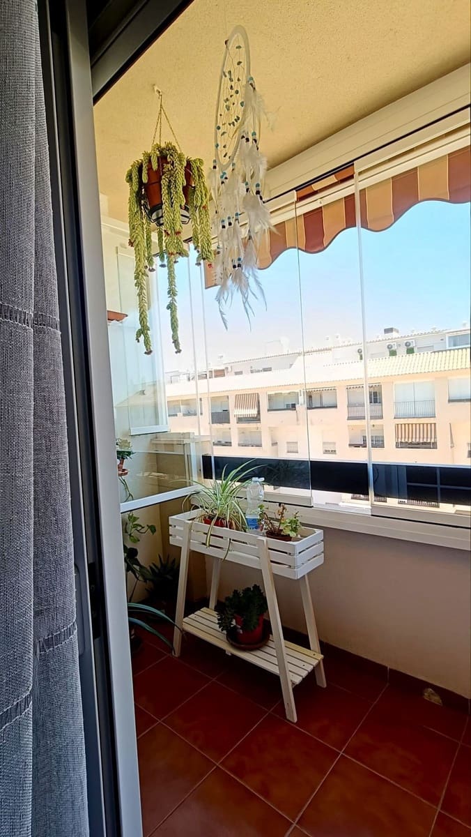 2 bedroom Apartment for sale in San Luis de Sabinillas with garage - € 255,000 (Ref: 9875538)