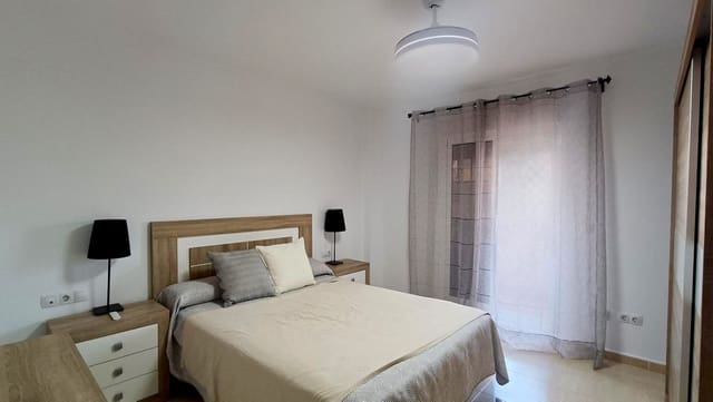 Apartamento de 2 habitaciones en San Luis de Sabinillas, Manilva en venta con garaje - 255.000 € (Ref: 9875538)