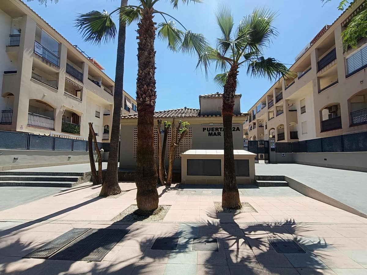 2 bedroom Apartment for sale in San Luis de Sabinillas with garage - € 255,000 (Ref: 9875538)