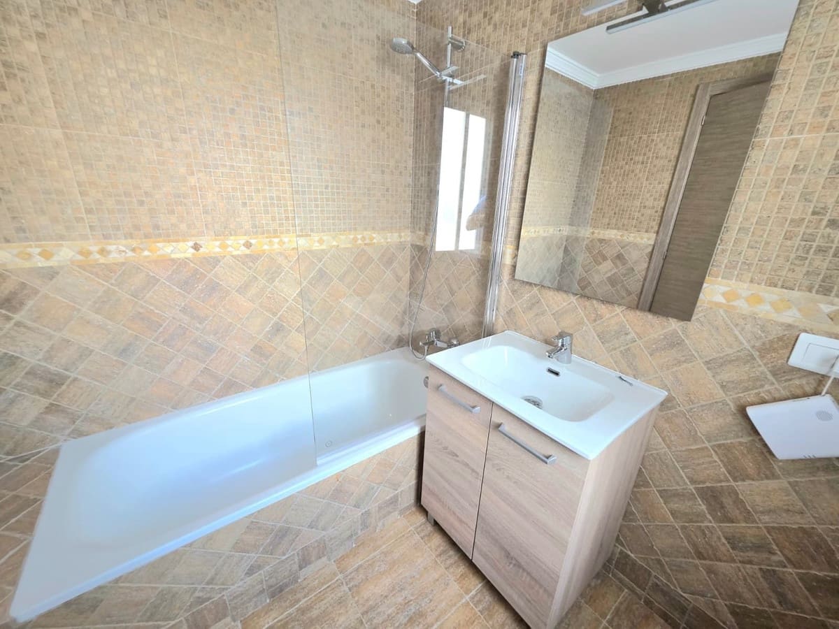 3 quarto Casa em Banda para venda em Manilva com garagem - 269 000 € (Ref: 9942914)