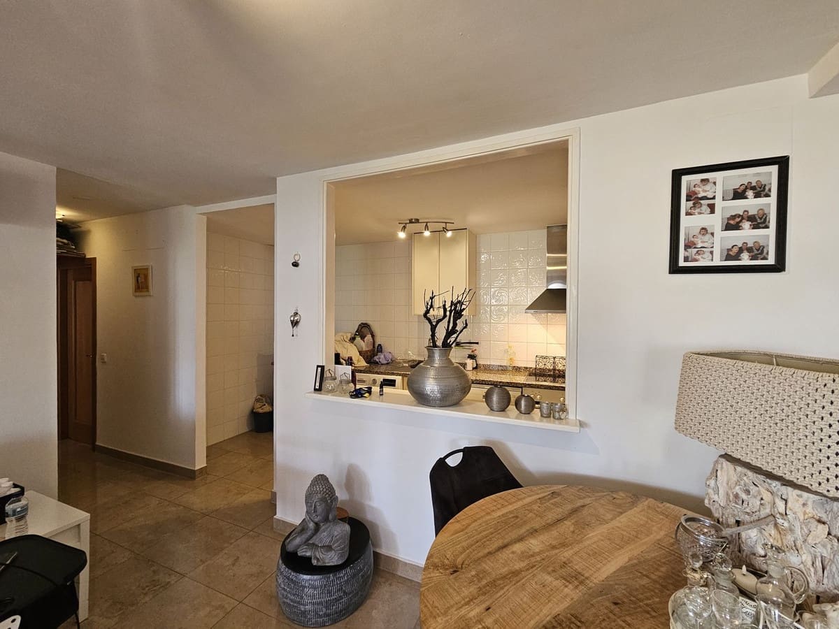 2 makuuhuone Huoneisto myytävänä paikassa Manilva - 249 000 € (Ref: 9956792)