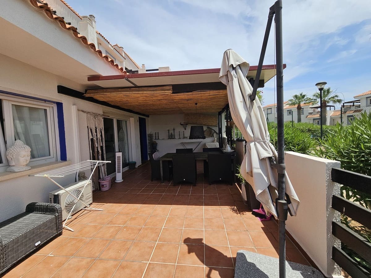 2 makuuhuone Huoneisto myytävänä paikassa Manilva - 249 000 € (Ref: 9956792)