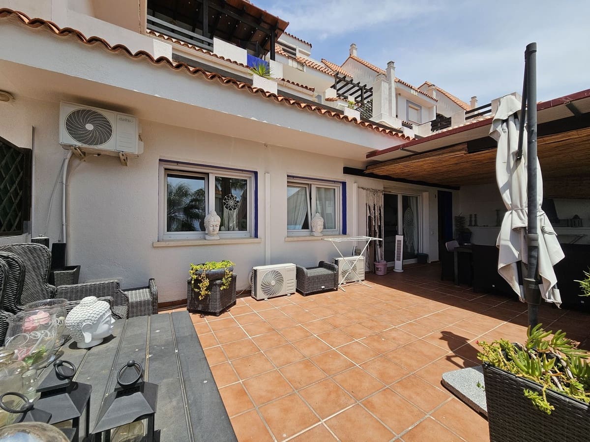2 makuuhuone Huoneisto myytävänä paikassa Manilva - 249 000 € (Ref: 9956792)