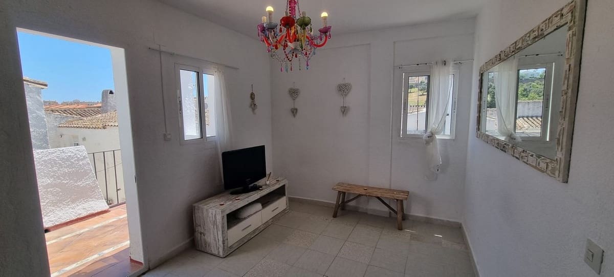 2 slaapkamer Appartement te koop in La Duquesa / Puerto de la Duquesa met zwembad - € 159.000 (Ref: 9964465)