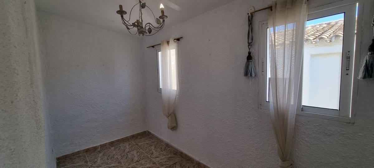 2 slaapkamer Appartement te koop in La Duquesa / Puerto de la Duquesa met zwembad - € 159.000 (Ref: 9964465)