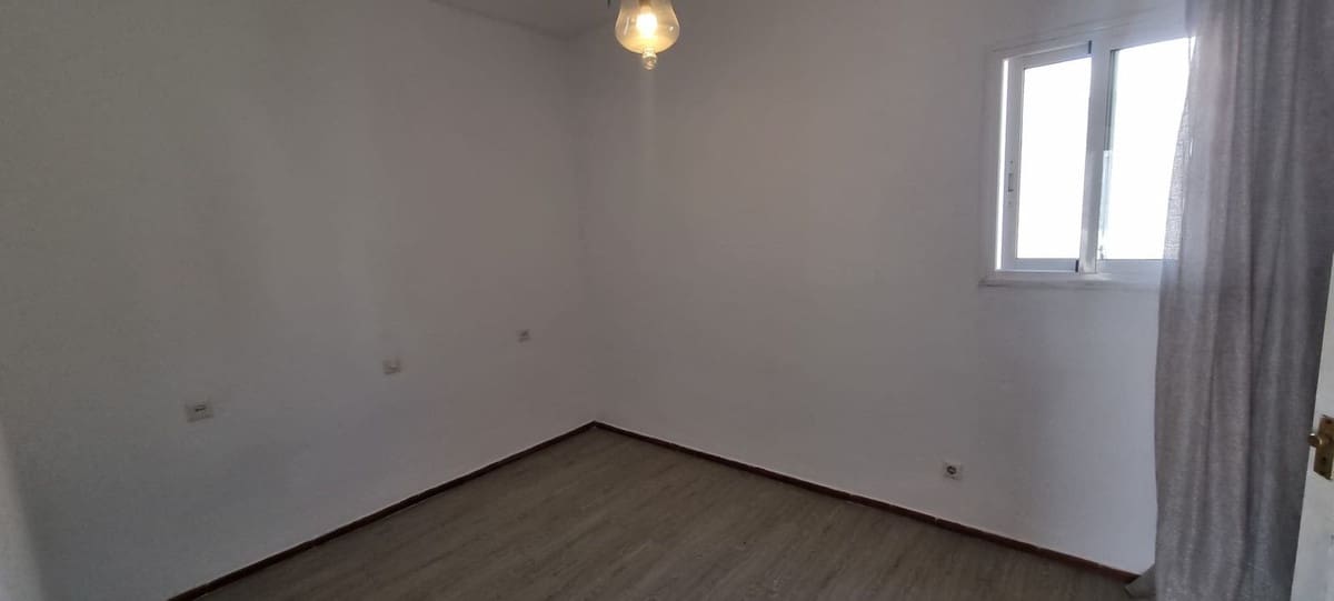 2 slaapkamer Appartement te koop in La Duquesa / Puerto de la Duquesa met zwembad - € 159.000 (Ref: 9964465)