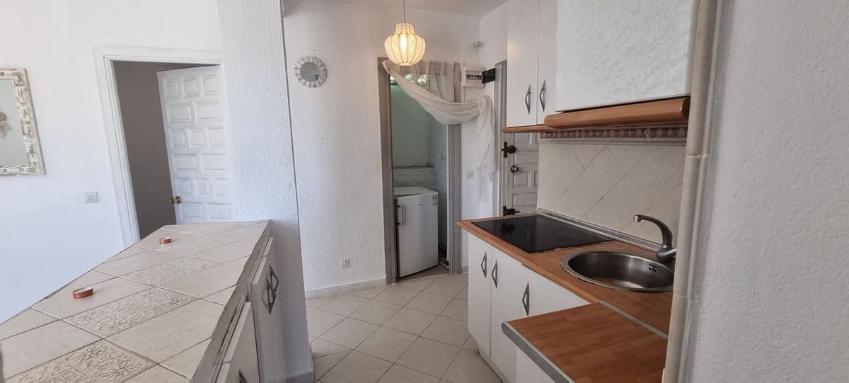 2 slaapkamer Appartement te koop in La Duquesa / Puerto de la Duquesa met zwembad - € 159.000 (Ref: 9964465)
