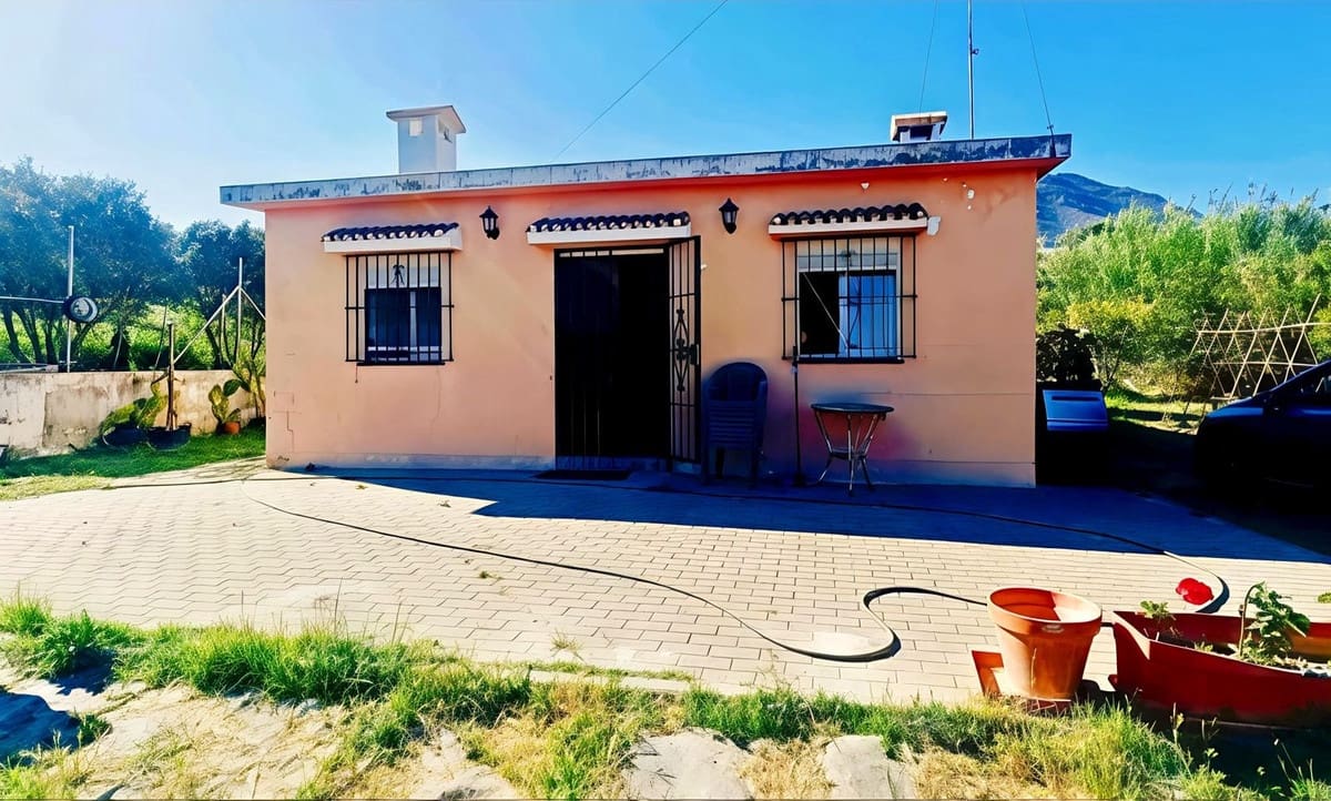 3 sovrum Finca/Hus på landet till salu i Estepona med garage - 370 000 € (Ref: 9967066)