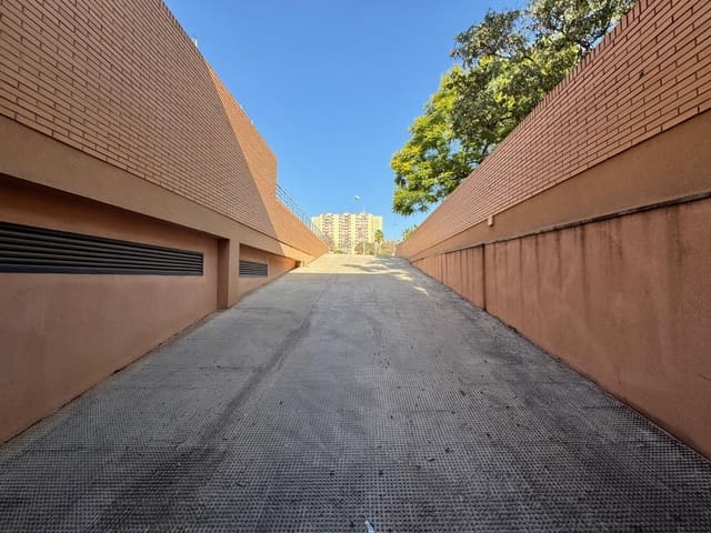 Garage till salu i Alicante stad - 12 900 € (Ref: 10030769)