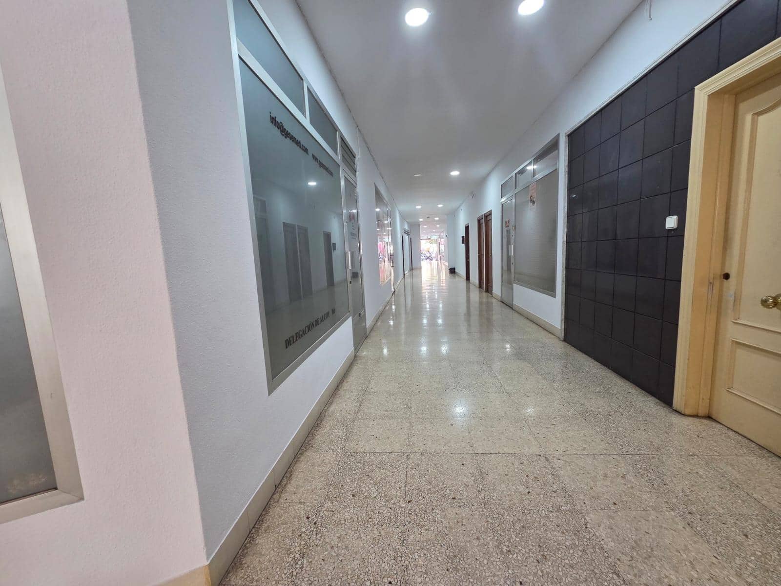 Local Commercial à vendre à Alcoy / Alcoi - 49 000 € (Ref: 10030770)