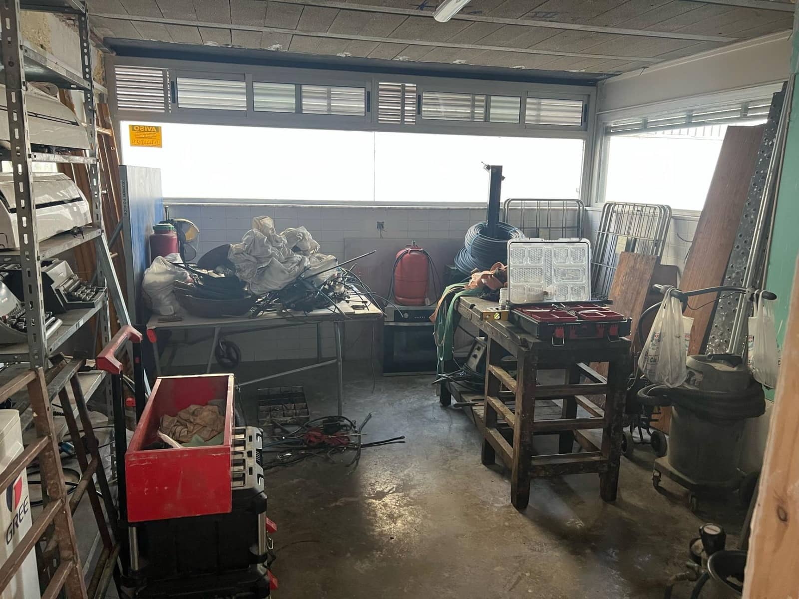 Bedrift til salgs i Alicante by med garasje - € 1 400 000 (Ref: 10030771)