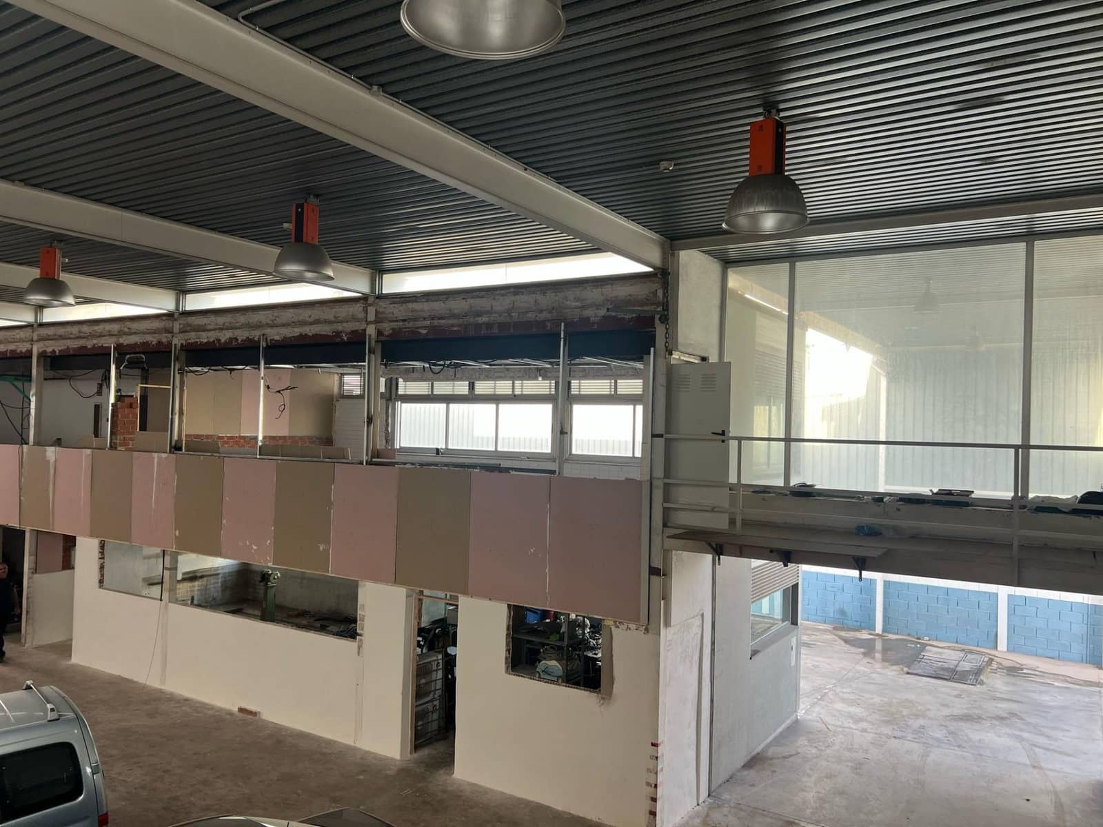 Bedrift til salgs i Alicante by med garasje - € 1 400 000 (Ref: 10030771)