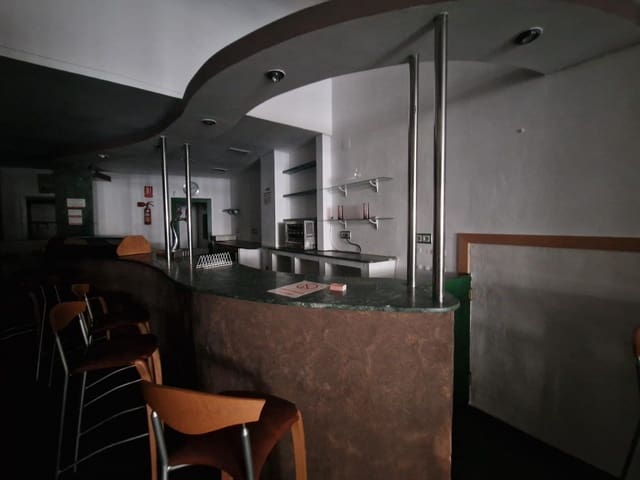 Commercial for sale in Alicante / Alacant city - € 156,000 (Ref: 10030773)