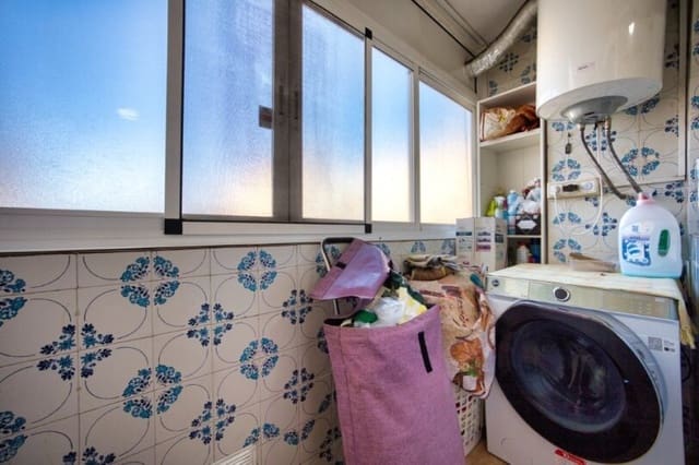 Piso de 4 habitaciones en Elda en venta - 129.900 € (Ref: 10030777)