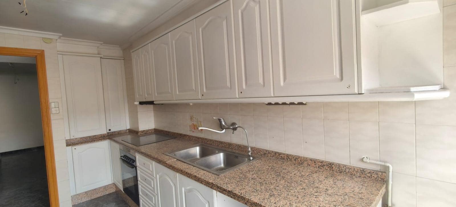 3 bedroom Flat for sale in Alcoy / Alcoi - € 110,000 (Ref: 10030779)