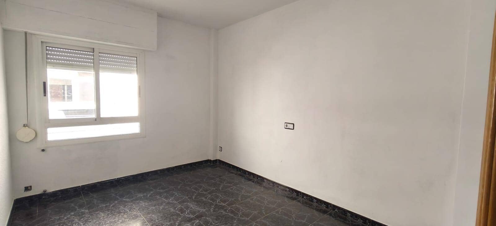 3 bedroom Flat for sale in Alcoy / Alcoi - € 110,000 (Ref: 10030779)
