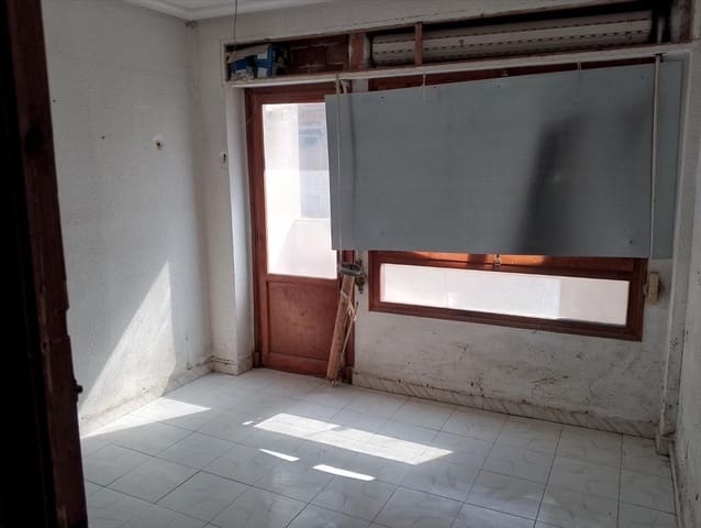 Piso de 2 habitaciones en Elda en venta - 46.000 € (Ref: 10030783)