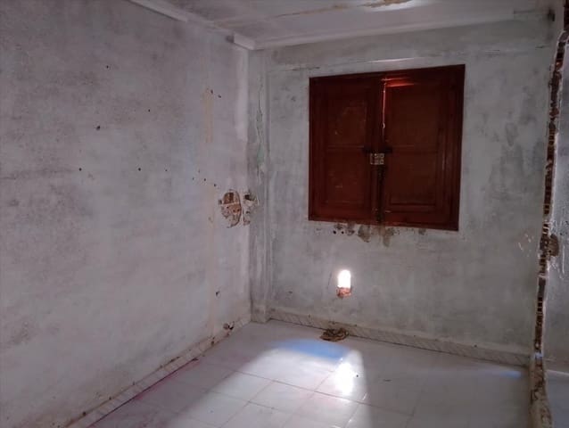 Piso de 2 habitaciones en Elda en venta - 46.000 € (Ref: 10030783)