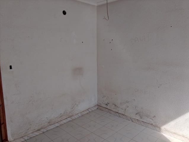 Piso de 2 habitaciones en Elda en venta - 46.000 € (Ref: 10030783)