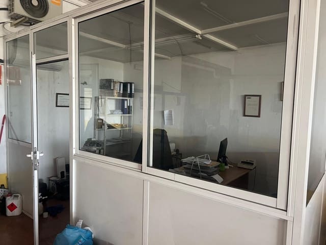 Kommersiell til salgs i El Campello med garasje - € 650 000 (Ref: 10030788)