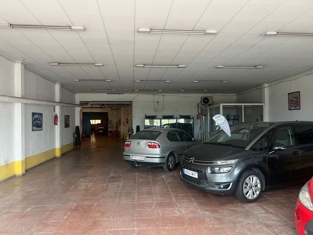Kommersiell til salgs i El Campello med garasje - € 650 000 (Ref: 10030788)