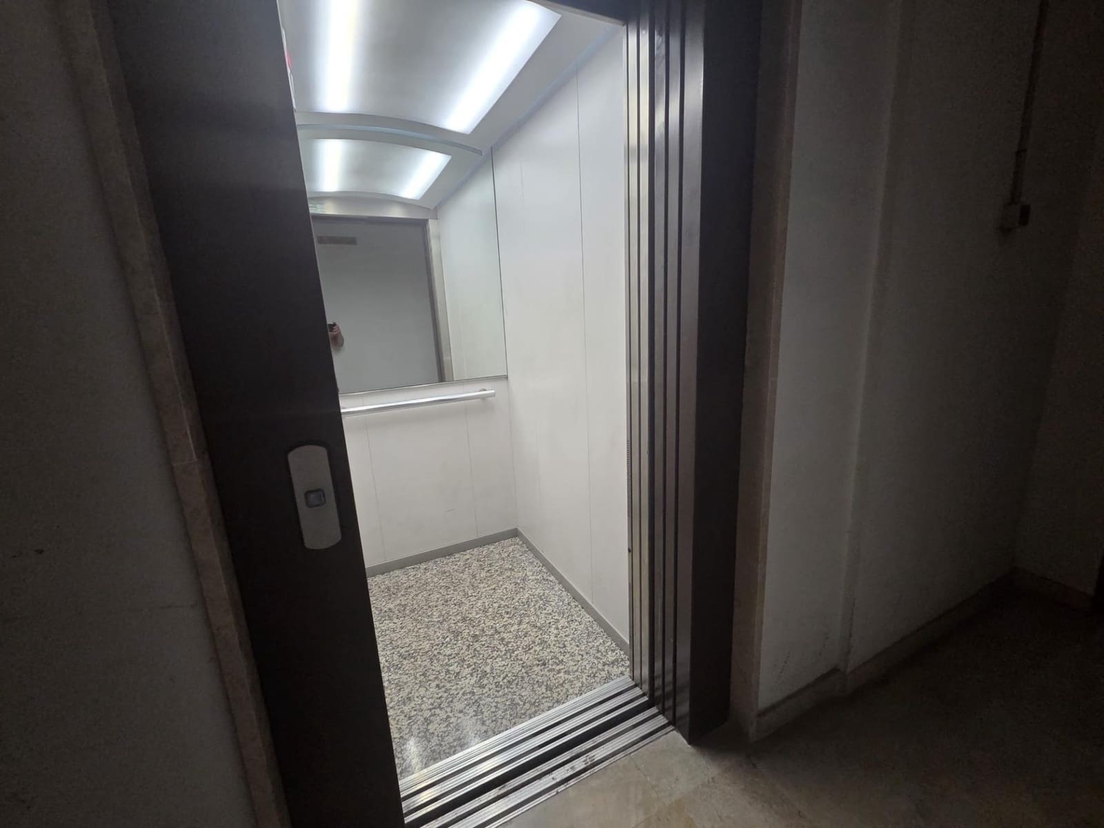 Garage for sale in Alicante / Alacant city - € 14,500 (Ref: 10047448)