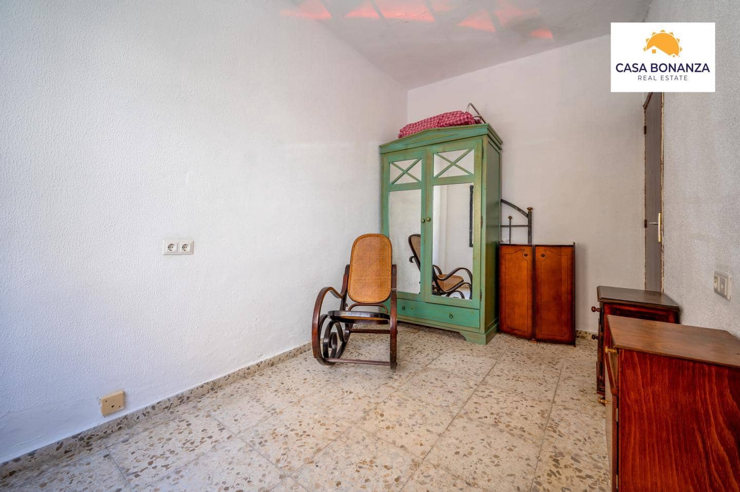 Chalet de 4 habitaciones en Jete en venta - 205.000 € (Ref: 10050465)