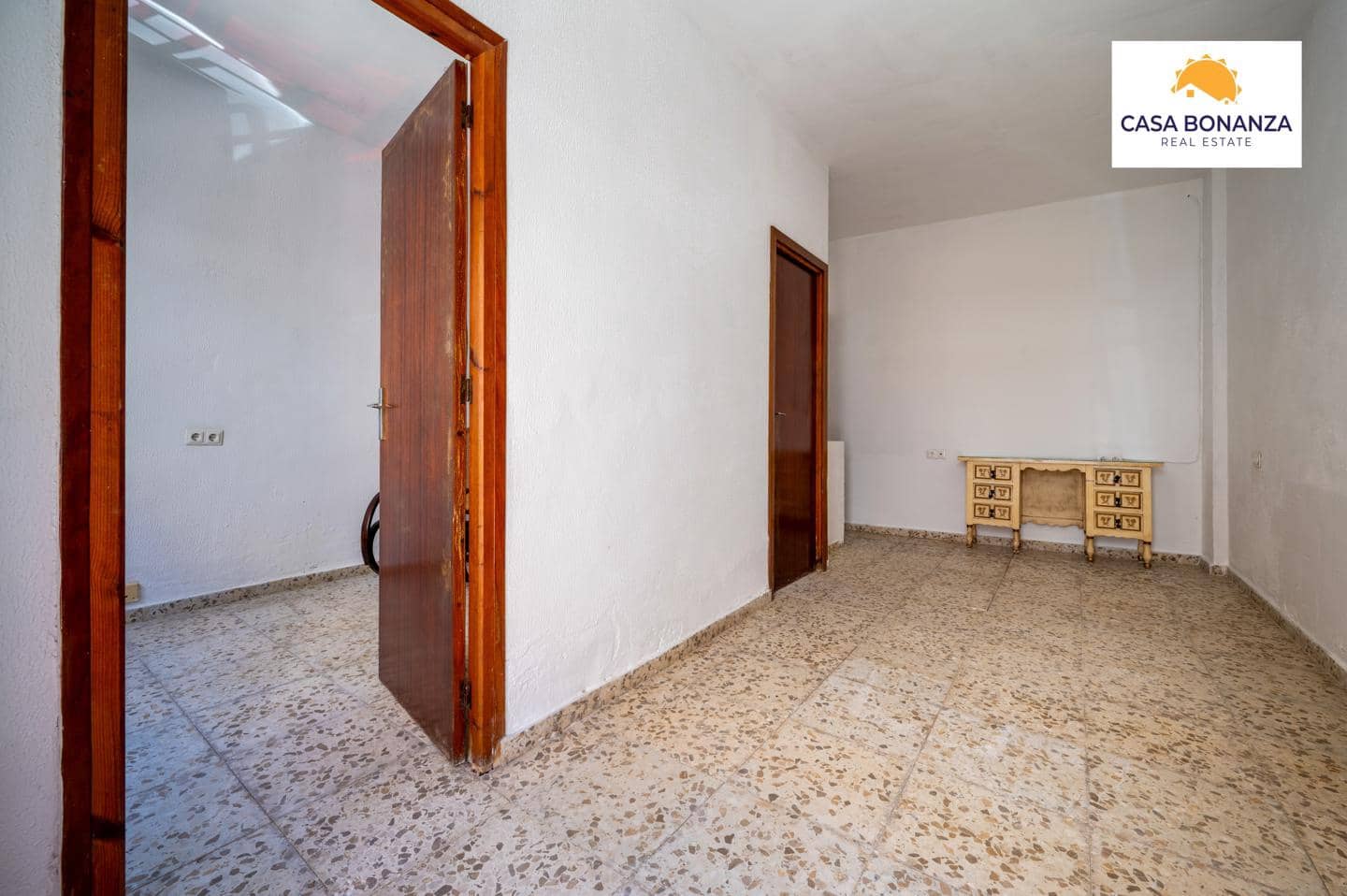 Chalet de 4 habitaciones en Jete en venta - 205.000 € (Ref: 10050465)