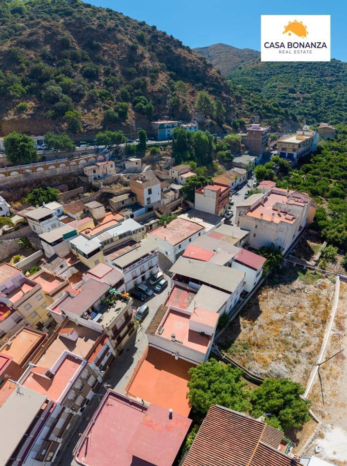 Chalet de 4 habitaciones en Jete en venta - 205.000 € (Ref: 10050465)