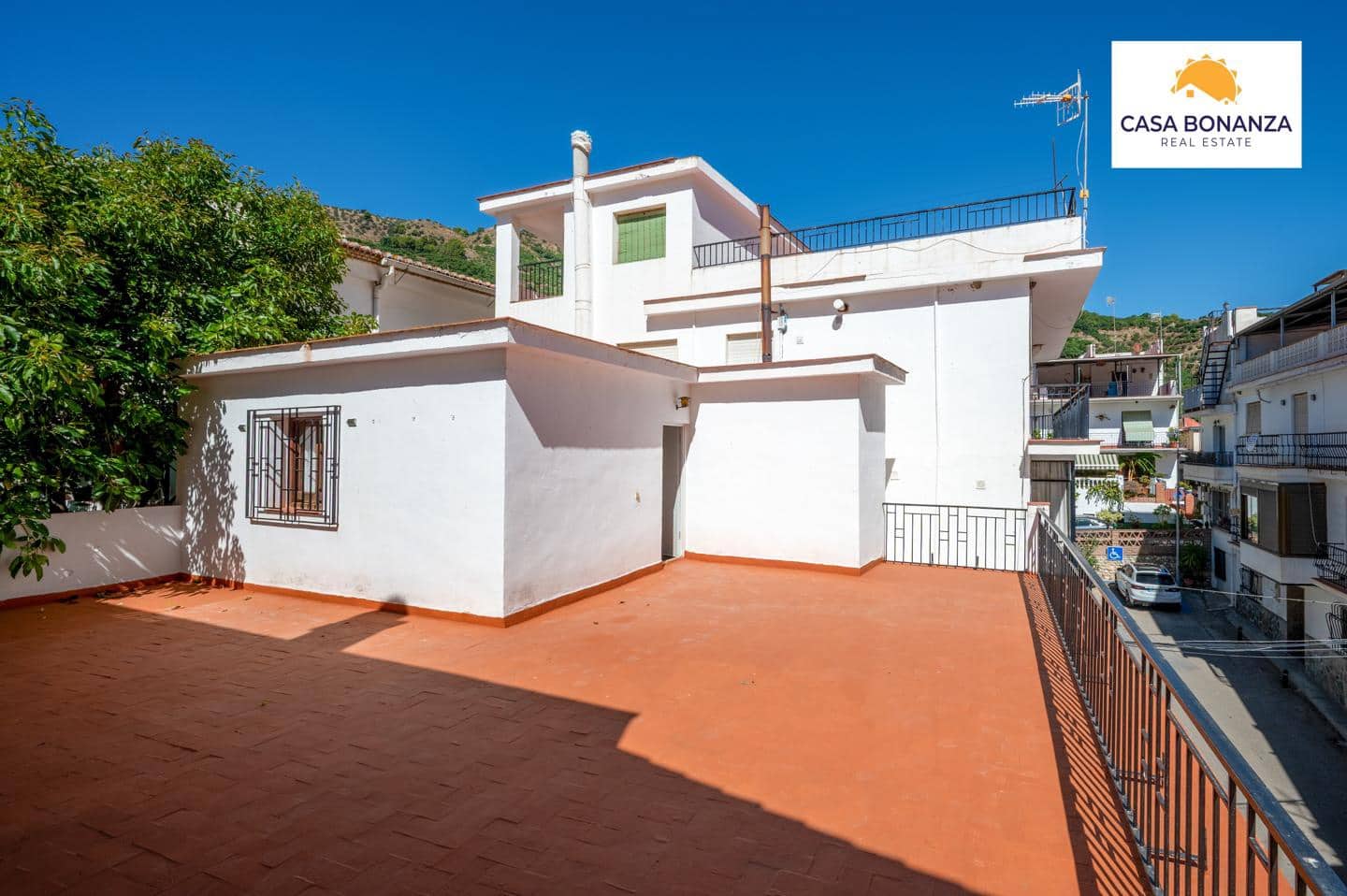 Chalet de 4 habitaciones en Jete en venta - 205.000 € (Ref: 10050465)
