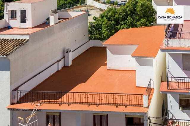 Chalet de 4 habitaciones en Jete en venta - 205.000 € (Ref: 10050465)