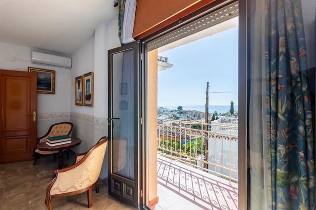 4 Zimmer Villa zu verkaufen in Almuñécar mit Pool Garage - 795.000 € (Ref: 10183270)