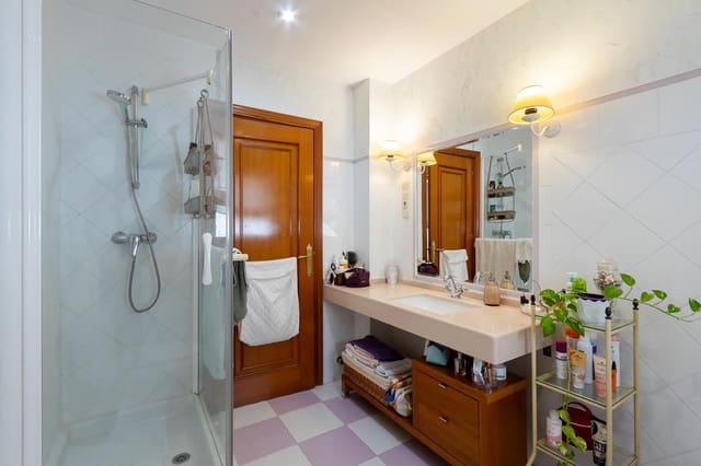 4 Zimmer Villa zu verkaufen in Almuñécar mit Pool Garage - 795.000 € (Ref: 10183270)
