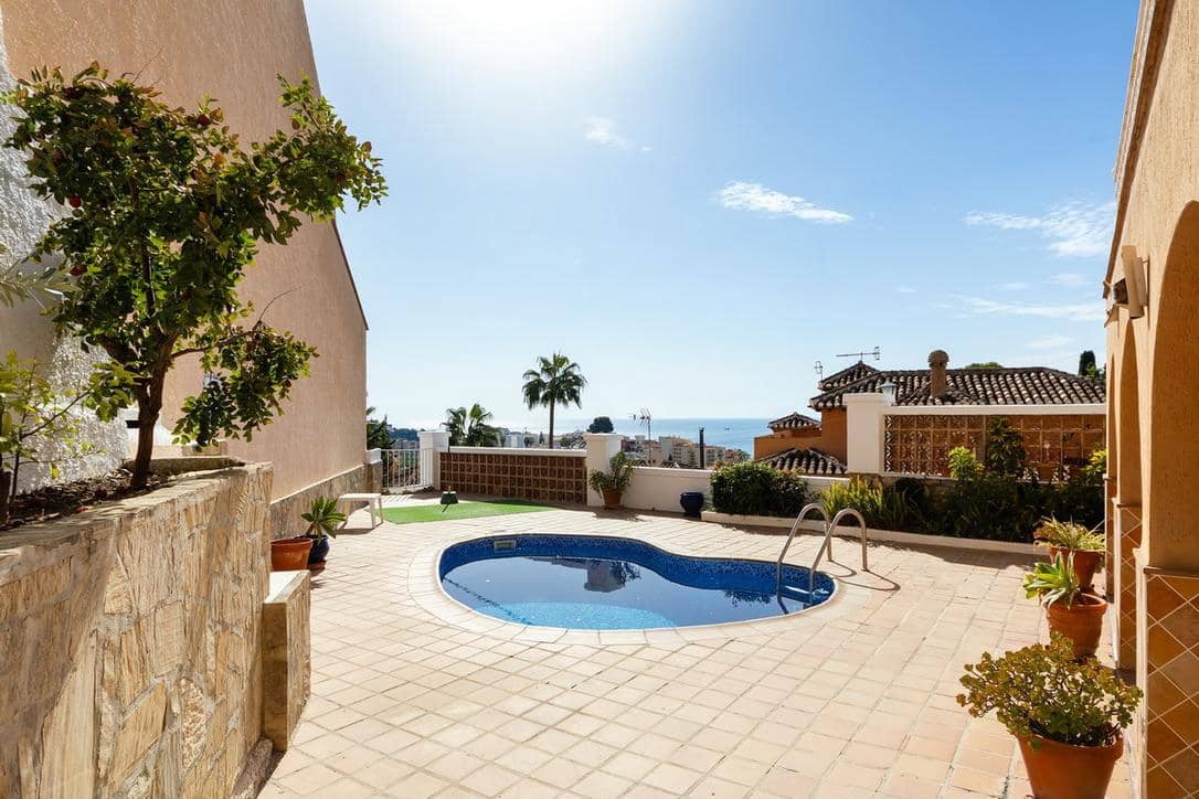 4 Zimmer Villa zu verkaufen in Almunecar mit Pool Garage - 795.000 € (Ref: 10183270)