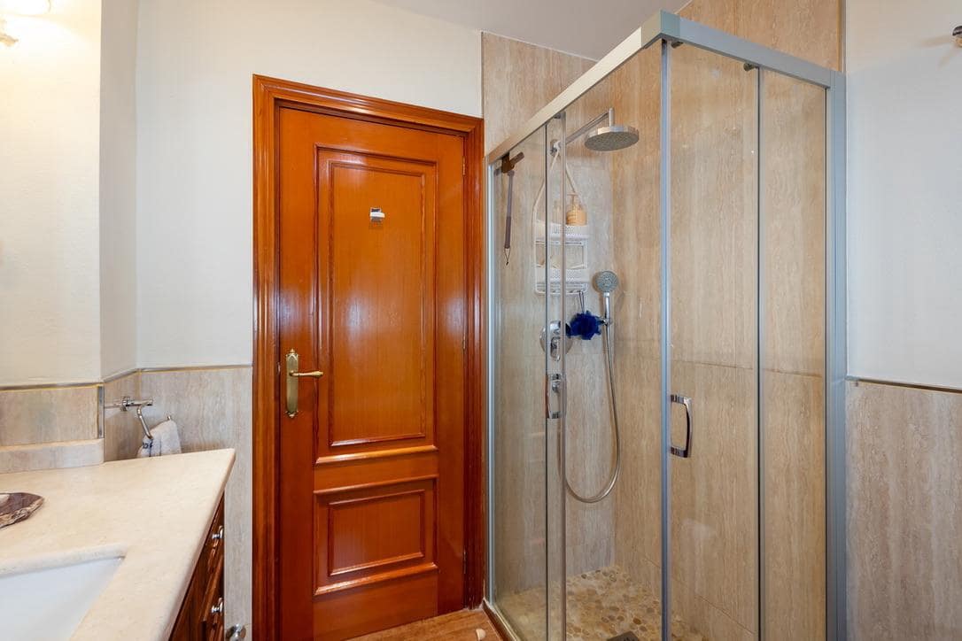 4 Zimmer Villa zu verkaufen in Almunecar mit Pool Garage - 795.000 € (Ref: 10183270)