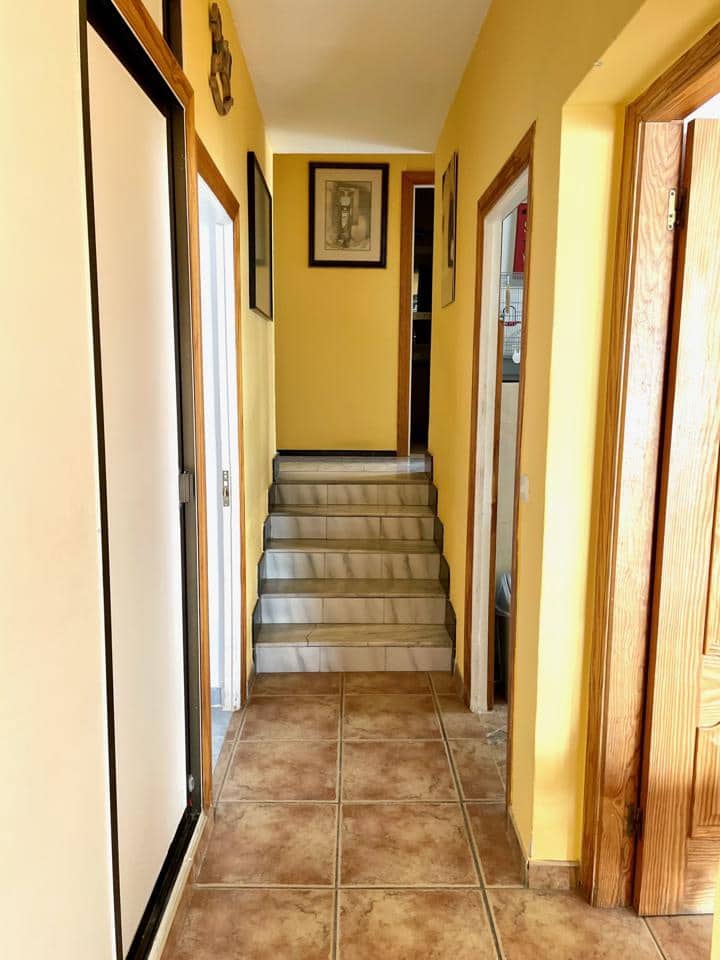 Chalet de 7 habitaciones en Almuñécar en venta con piscina - 595.000 € (Ref: 7469844)