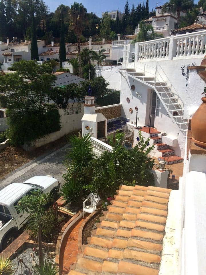 Chalet de 7 habitaciones en Almuñécar en venta con piscina - 595.000 € (Ref: 7469844)