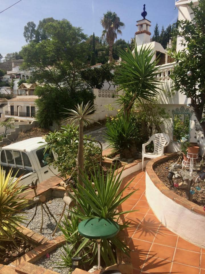 Chalet de 7 habitaciones en Almuñécar en venta con piscina - 595.000 € (Ref: 7469844)