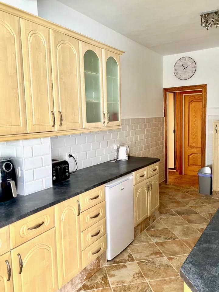 Chalet de 7 habitaciones en Almuñécar en venta con piscina - 595.000 € (Ref: 7469844)