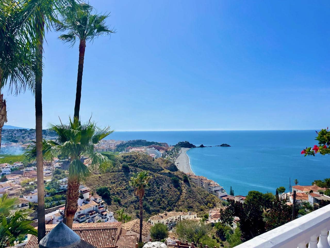 Chalet de 7 habitaciones en Almuñécar en venta con piscina - 595.000 € (Ref: 7469844)