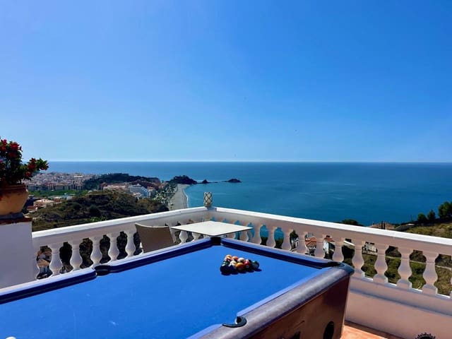 7 bedroom Villa for sale in Almuñécar with pool - € 595,000 (Ref: 7469844)