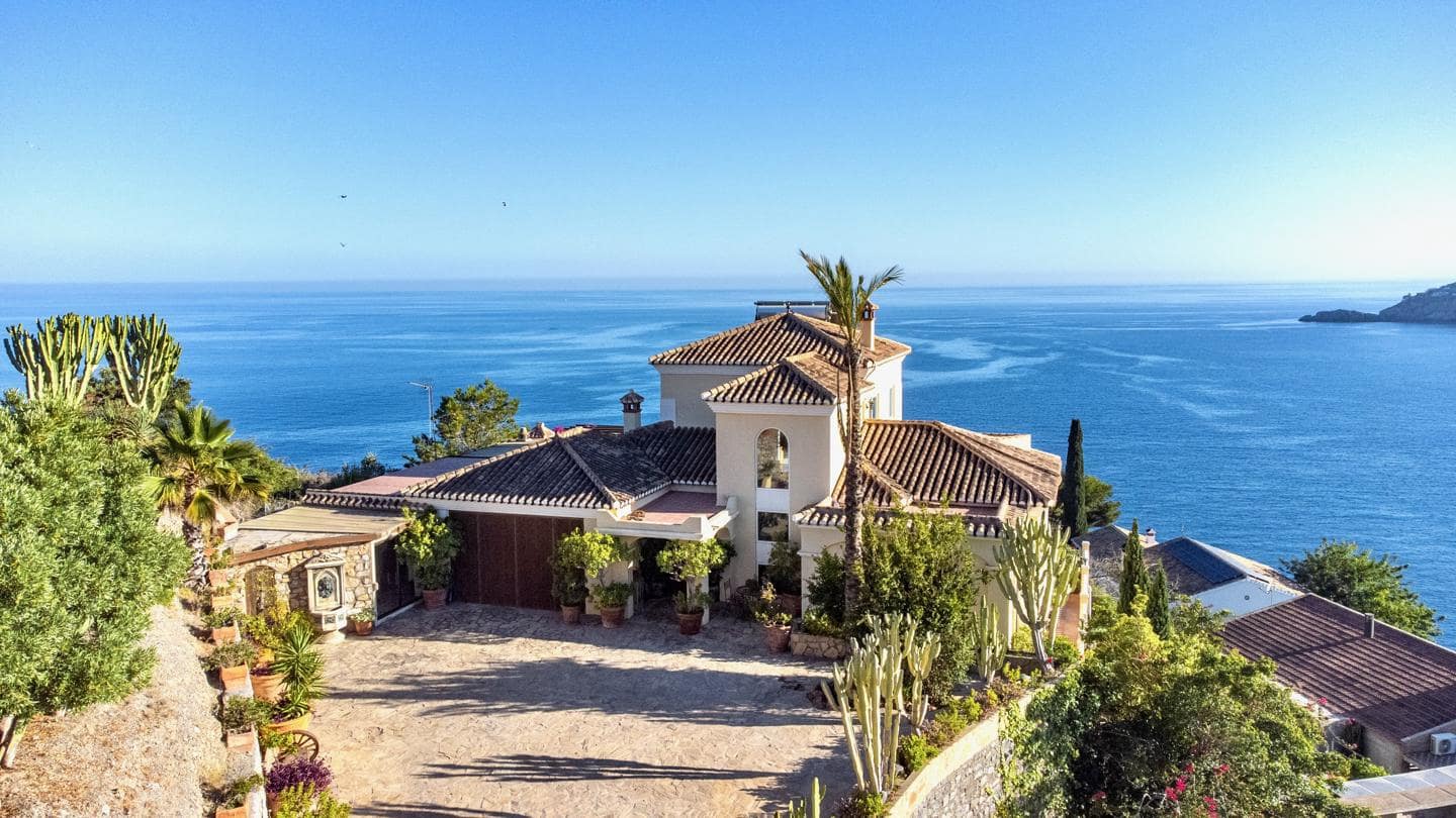 4 sovrum Villa till salu i Almunecar med pool - 2 700 000 € (Ref: 8499508)