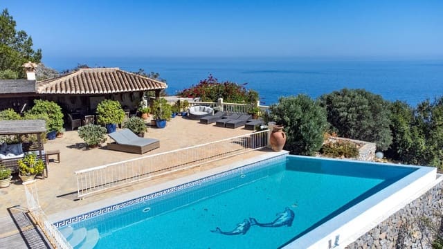 4 bedroom Villa for sale in Almuñécar with pool - € 2,700,000 (Ref: 8499508)