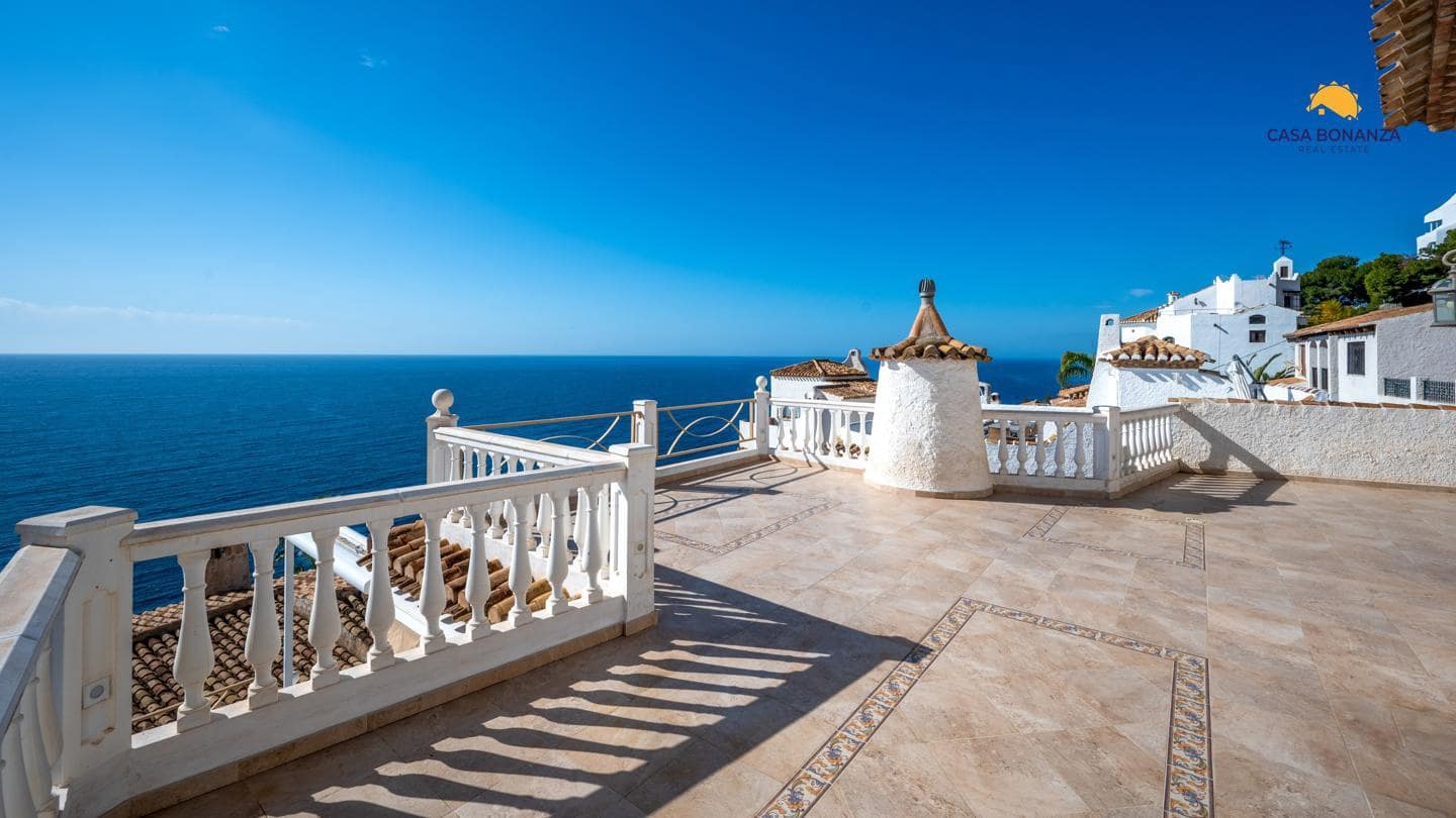 4 soverom Villa til salgs i Salobrena med svømmebasseng - € 749 000 (Ref: 8862008)